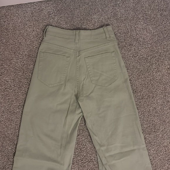 H&M Green High Waisted Jeans - Picture 3 of 3